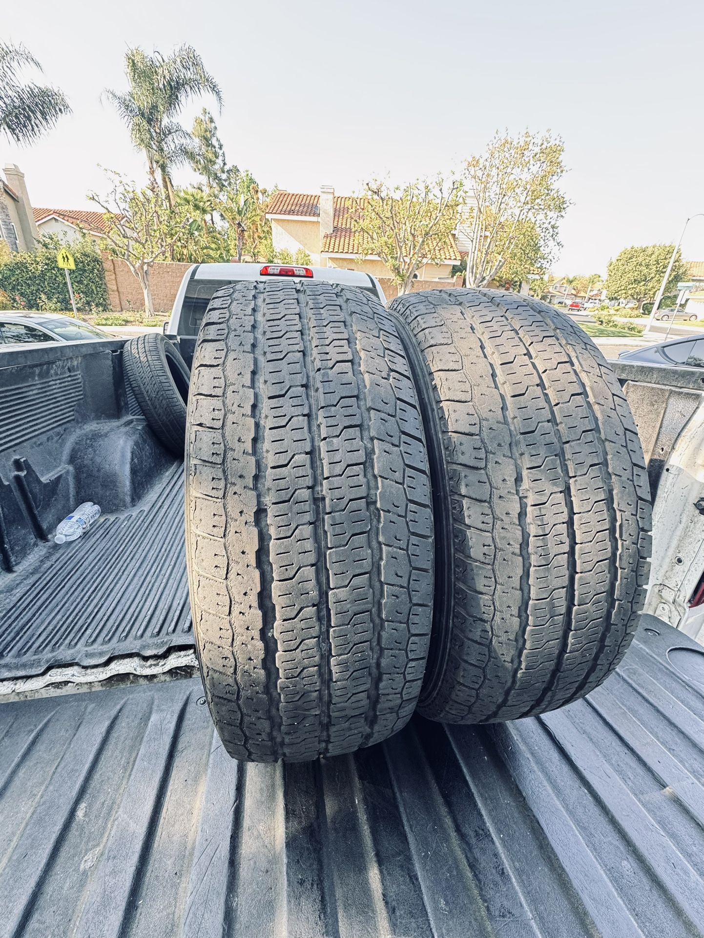 235/65/16C Nexen Roadian CT8HL 50-60% Tread (2)