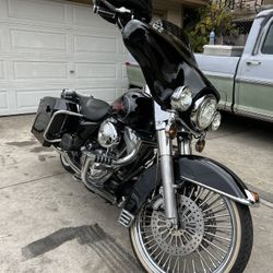 2006 Harley Davidson FLHTC