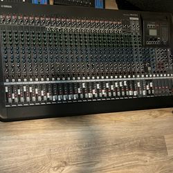 Yamaha MGP 32x Mixer 