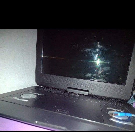 Sylvania portable DVD player