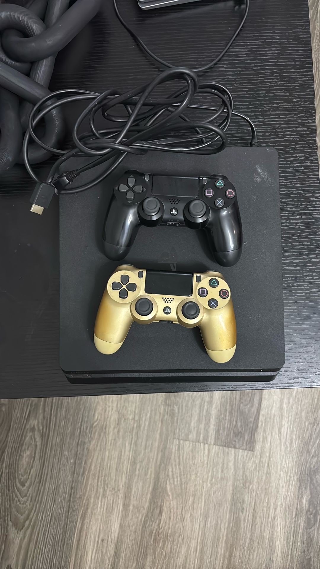 Ps4 With 2 Controllers 