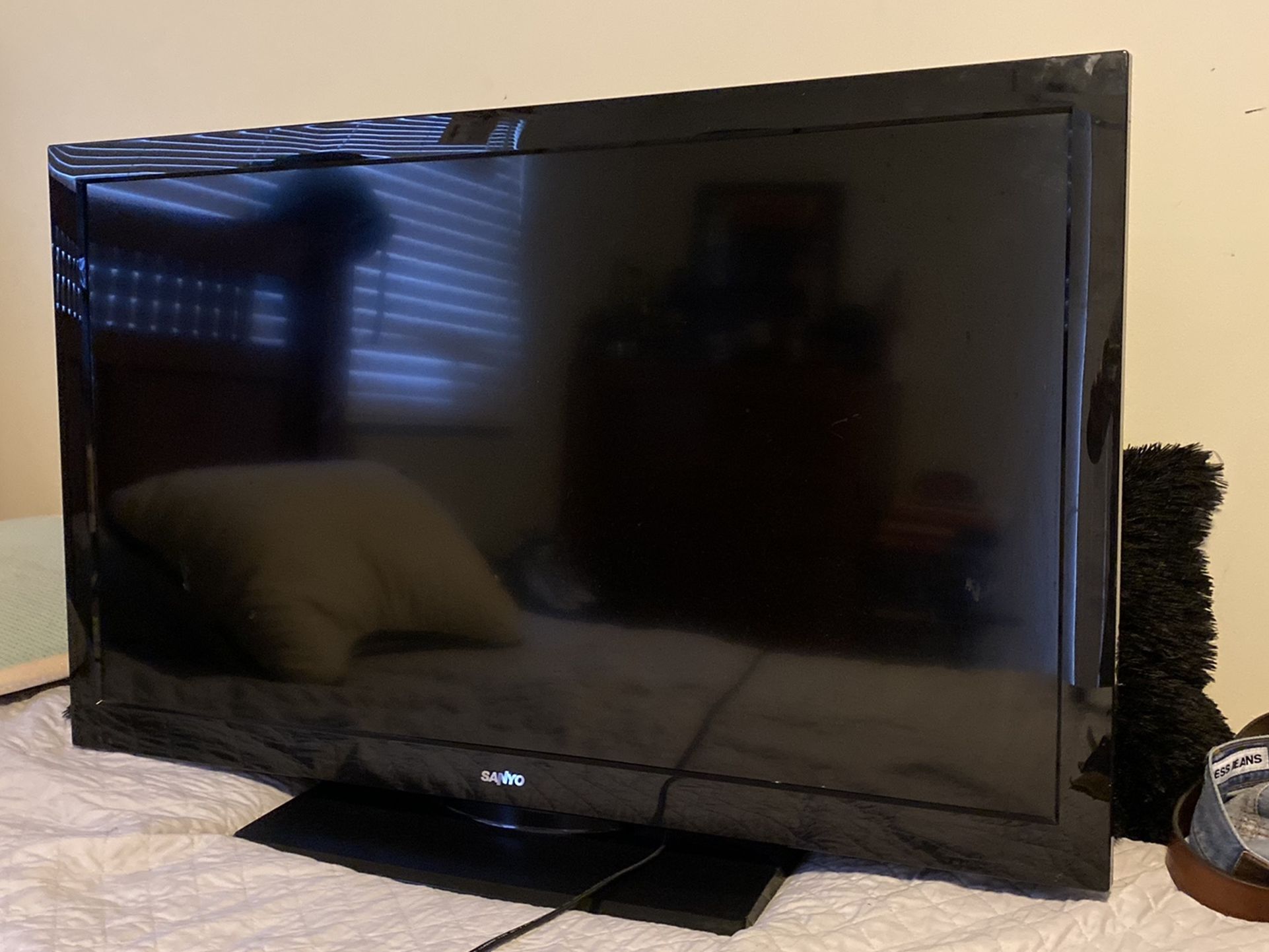 Tv Sanyo 42” Inch HDMI Model dp42841