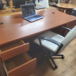 ALL WOOD HIGH QUALTIY EXECUTIVE TABLE (HOME38)