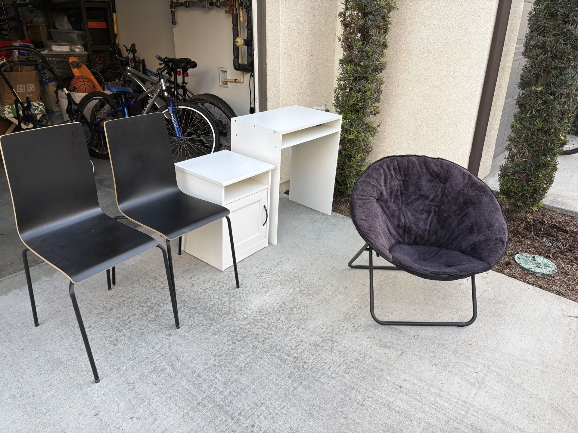 FREE FREE FREE!!! Chairs, Nightstand, Desk And Saucer Chair!