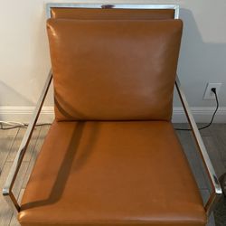 Leather Sitting Chair (Like new; rarely sat In)