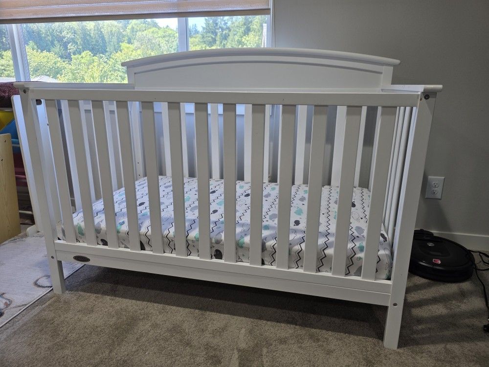 Kids Graco Crib With Mattress