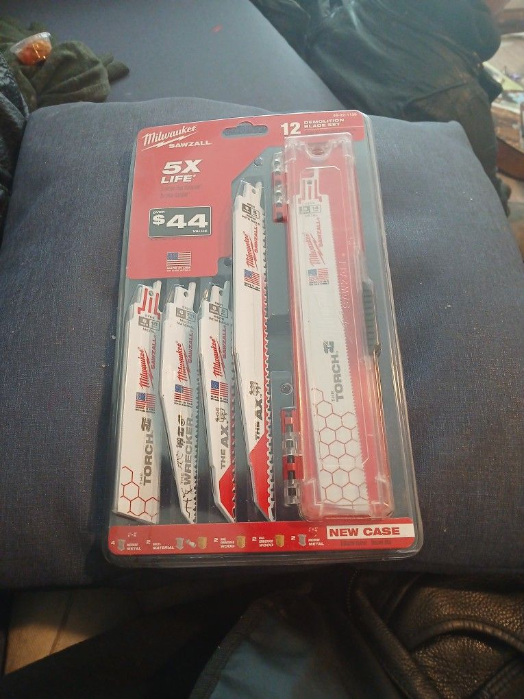 Milwaukee Sawzall Blaids