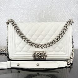 New! Chanel Boy Bag With Gun Metal Hardware In Crème 