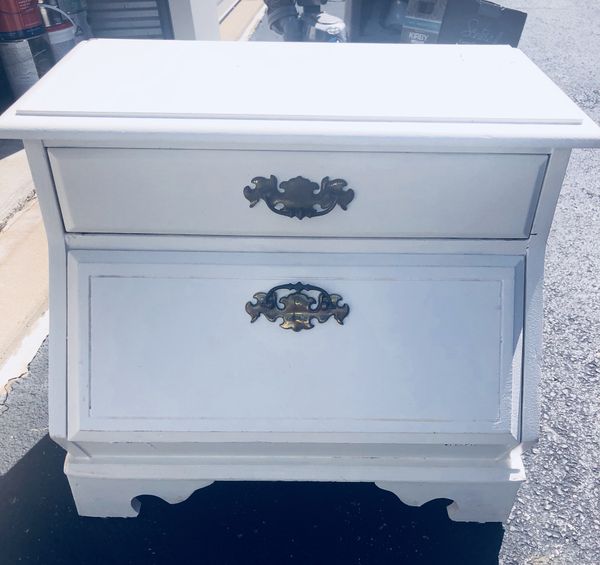 Broyhill End Tables Wood Furniture In Piqua Oh Offerup