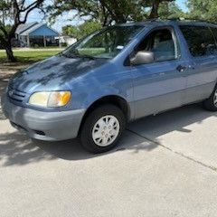 Toyota Sienna 03