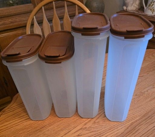 TUPPERWARE STORAGE