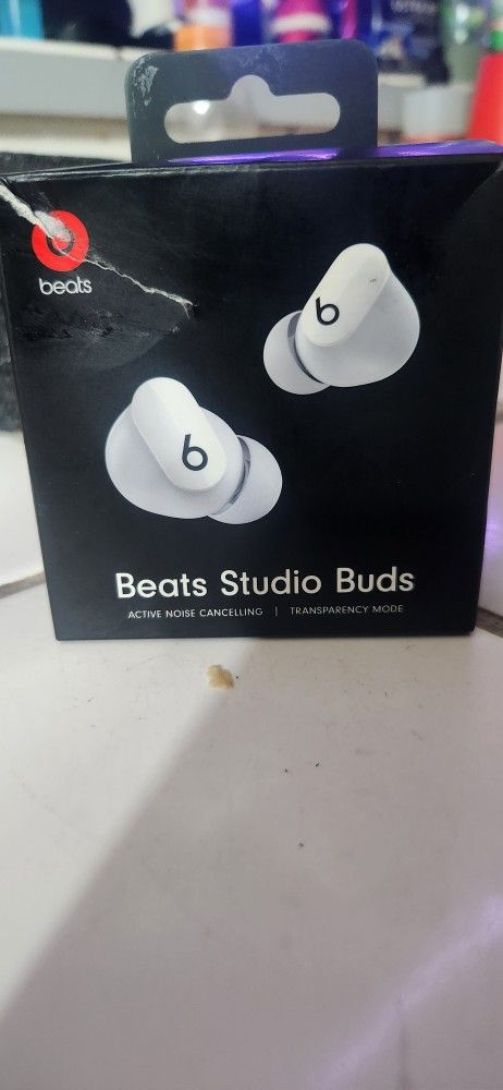 Beats Studio Buds