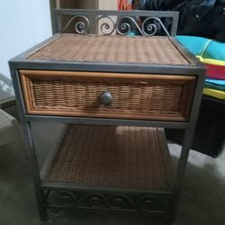 Wicker Table 