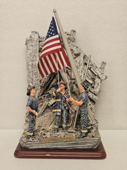 9/11 REMEMBRANCE STATUE FIGURINE