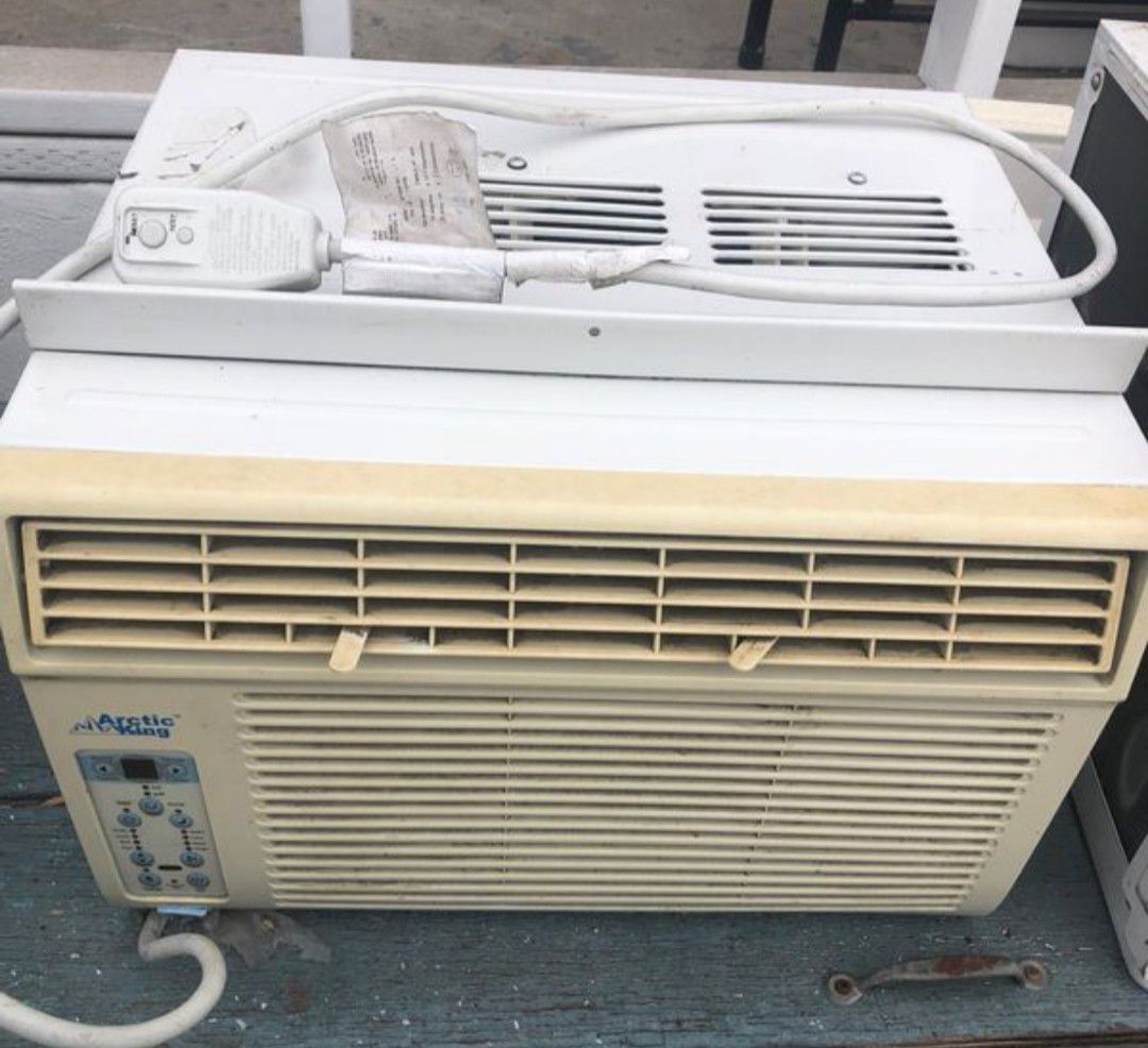 Air conditioner 12,000 btus window ac unit
