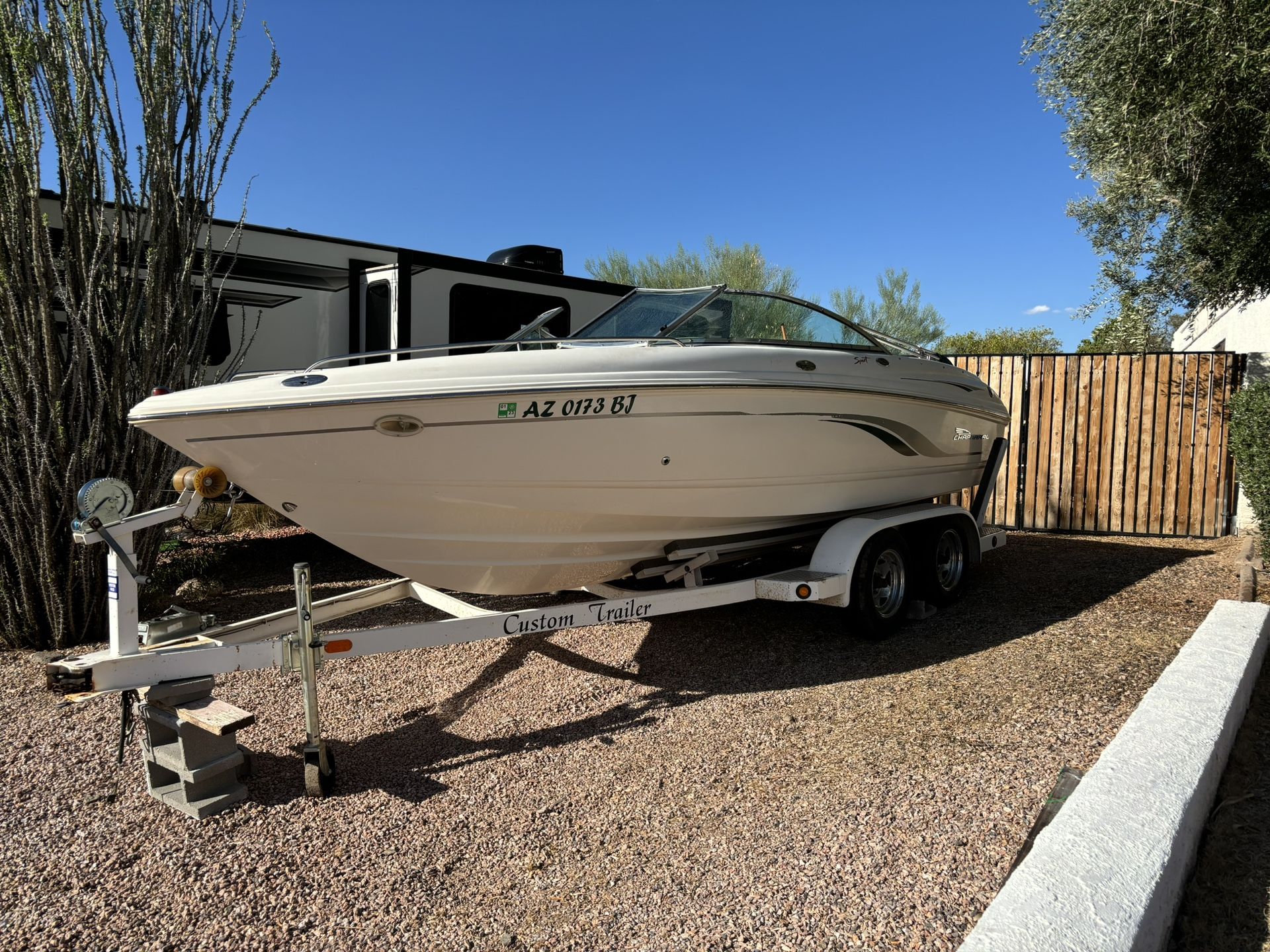 2001 Chaparral Bow rider