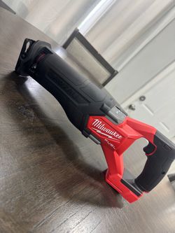 Milwaukee M18 FUEL GEN-2 18V Lithium-Ion Brushless Cordless SAWZALL Reciprocating Saw (Tool-Only)