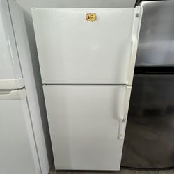GE 30” TOP AND BOTTOM REFRIGERATOR 