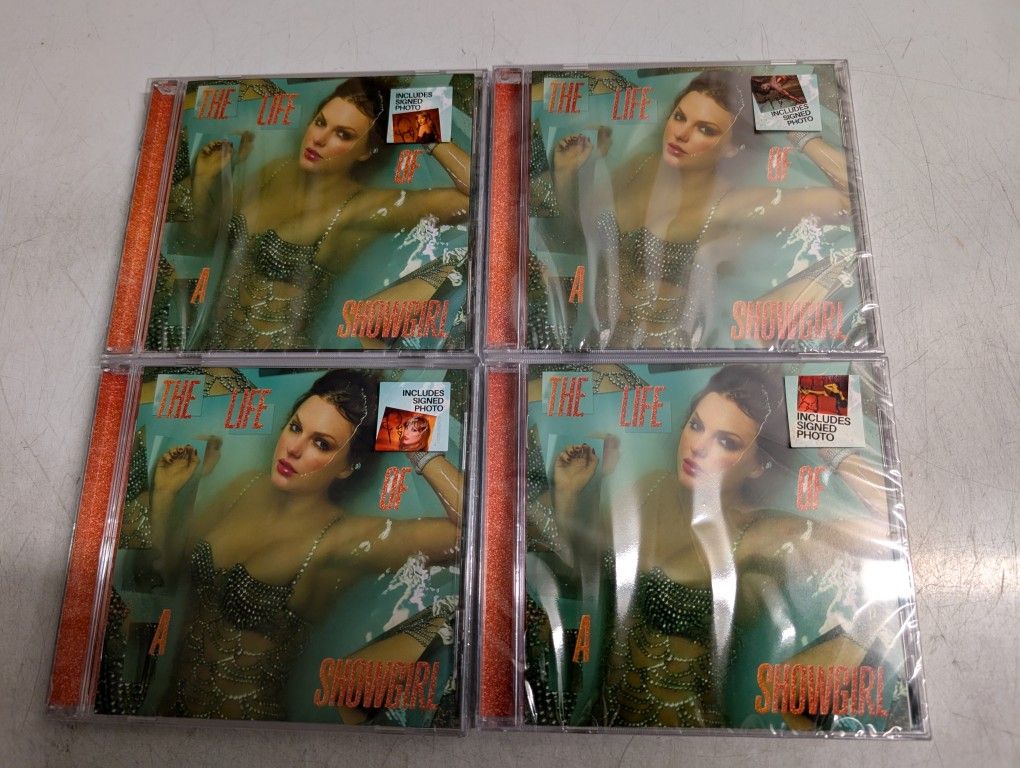 Taylor Swift The Life Of A Showgirl Signed CD 1-4