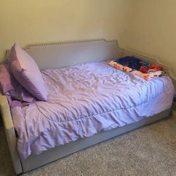 Daybed with Trundle + Bedding✨