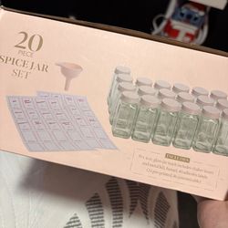 Paris Hilton seasoning jars!