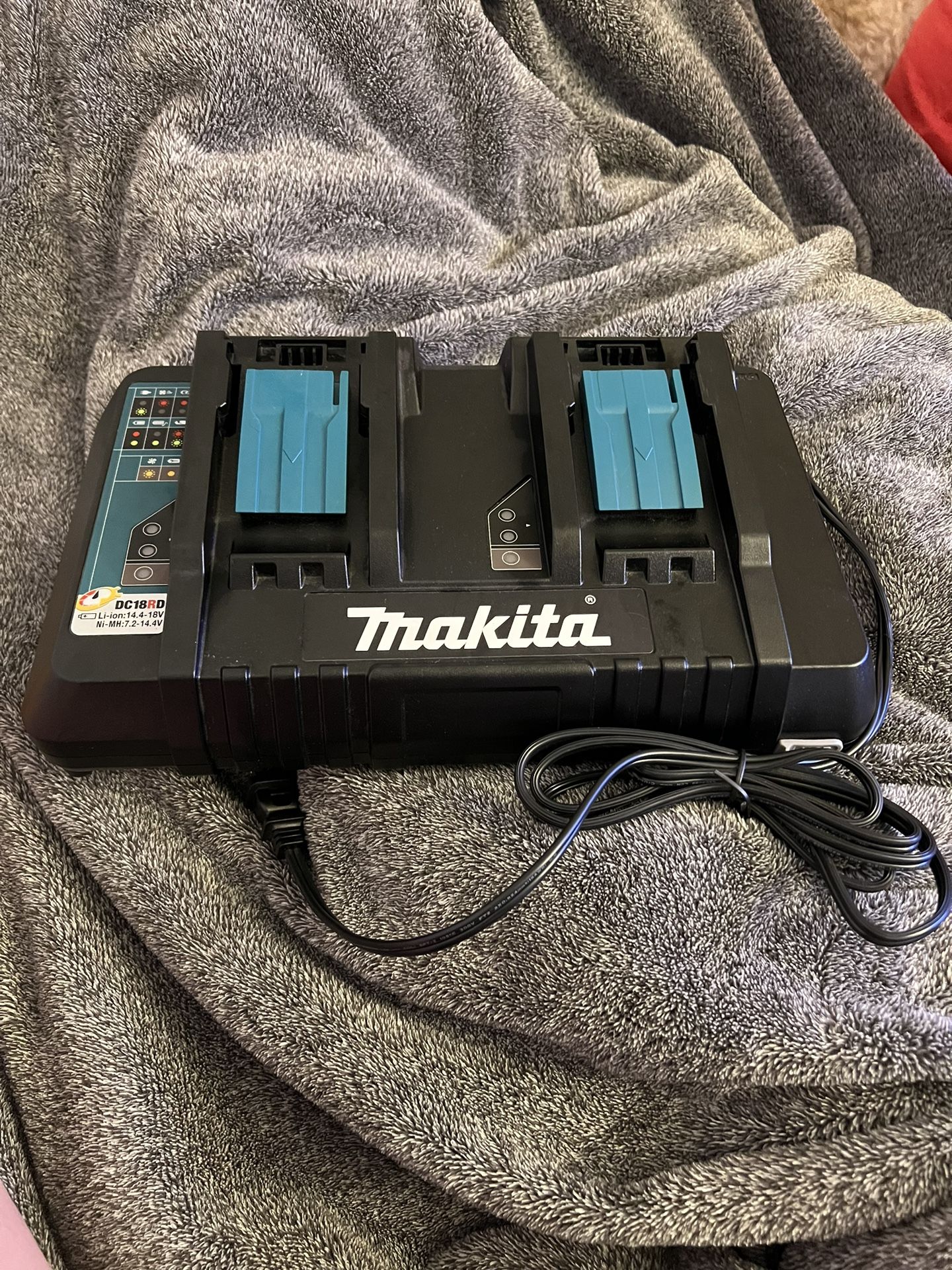 18V Lithium Ion Dual Port Rapid Charger 