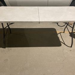 6 Foot Plastic Folding Table With Handle
