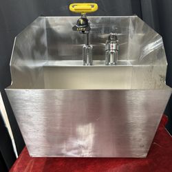 Eyewash Station Stainless Steel With Faucet Drain Side Splash Guards Wall Mount Commercial Lab Garage Safety Protection 