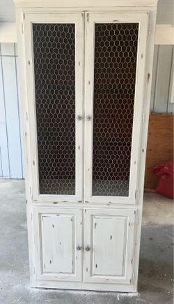Shabby Chic Hutch