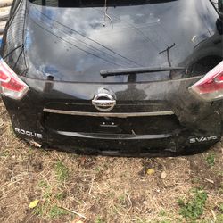 2015 Nissan Rouge Back Door