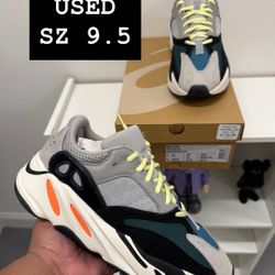 USED Adidas Yeezy Boost 700 wave Runners SZ 9.5