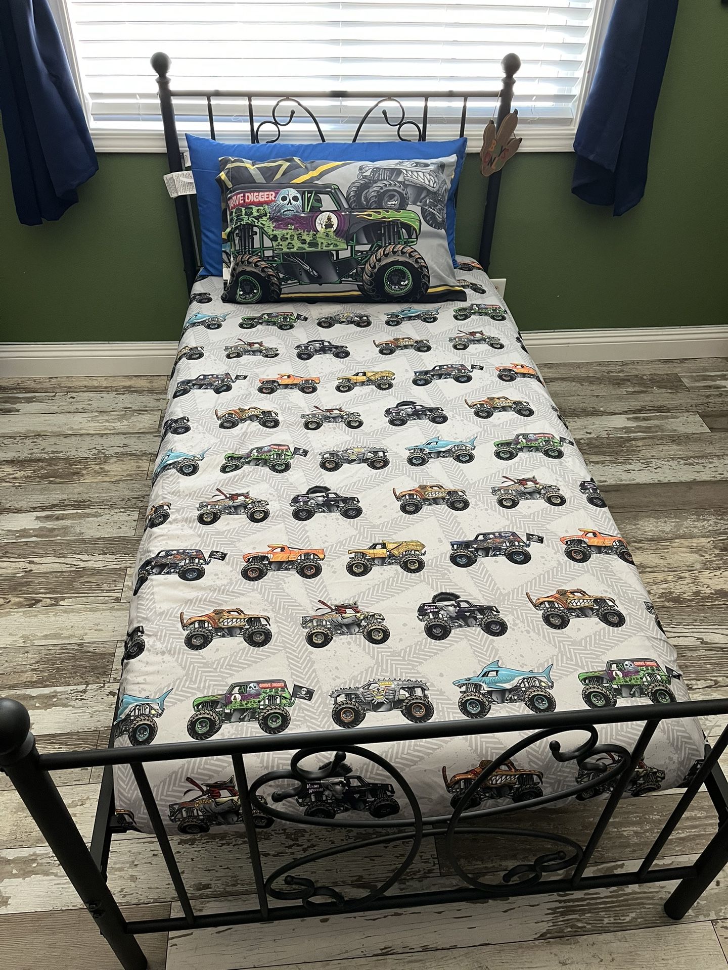 Twin Bed