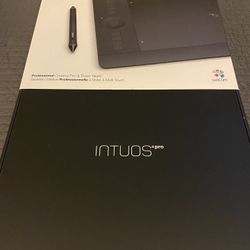Wacom Intuos Pro - Professional Creative Pen and Touch Tablet