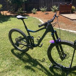21 Giant Trance Advanced Large Frame- Full Suspension Mountain Bike