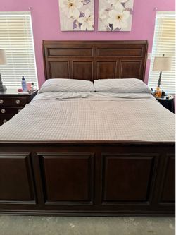 Cal King Bedroom Set