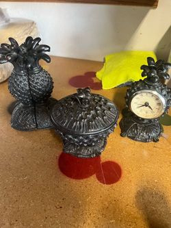 Pineapple Decorative Items