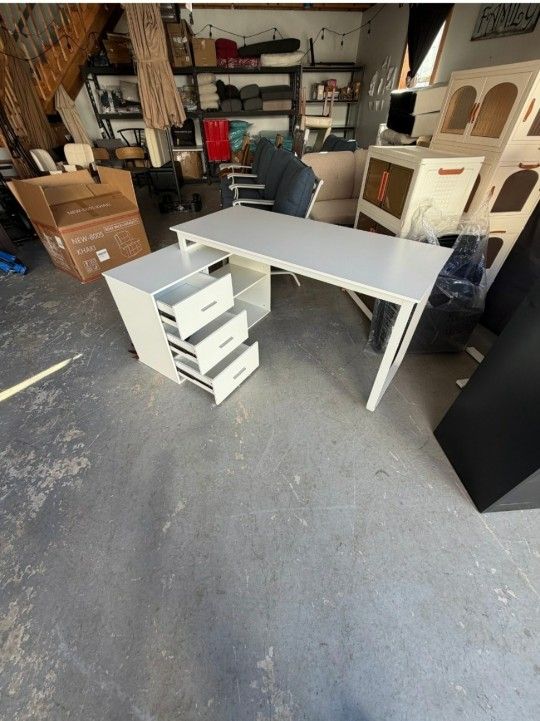 Stockseth L-Shaped Computer Desk