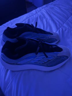 Yeezy 700 Azareth Sz 12