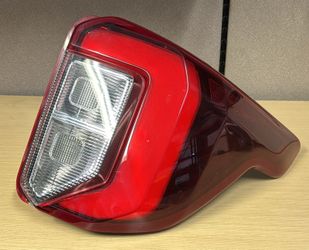 20–23 Ford Explorer RH Tail Light OEM LED/ Halogen LB5B-13404-A