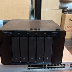 Synology 1511+ NAS
