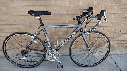 Trek 2000 SL Road Bike