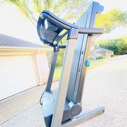 Proform XP Weight Loss 620 Treadmill With Incline 