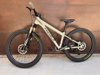 Prevelo Zulu Four 24”