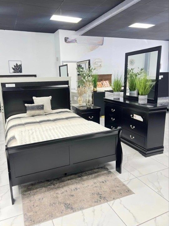 Brand New Black 4pc. Queen Bedroom Set (Mattress NOT Included)