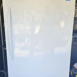 Crosley 17 Cu Ft Frost Free Freezer <delivery Available>