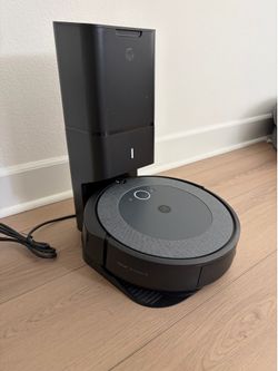 iRobot Roomba i3+ EVO (3550) Self-Emptying Robot Vacuum