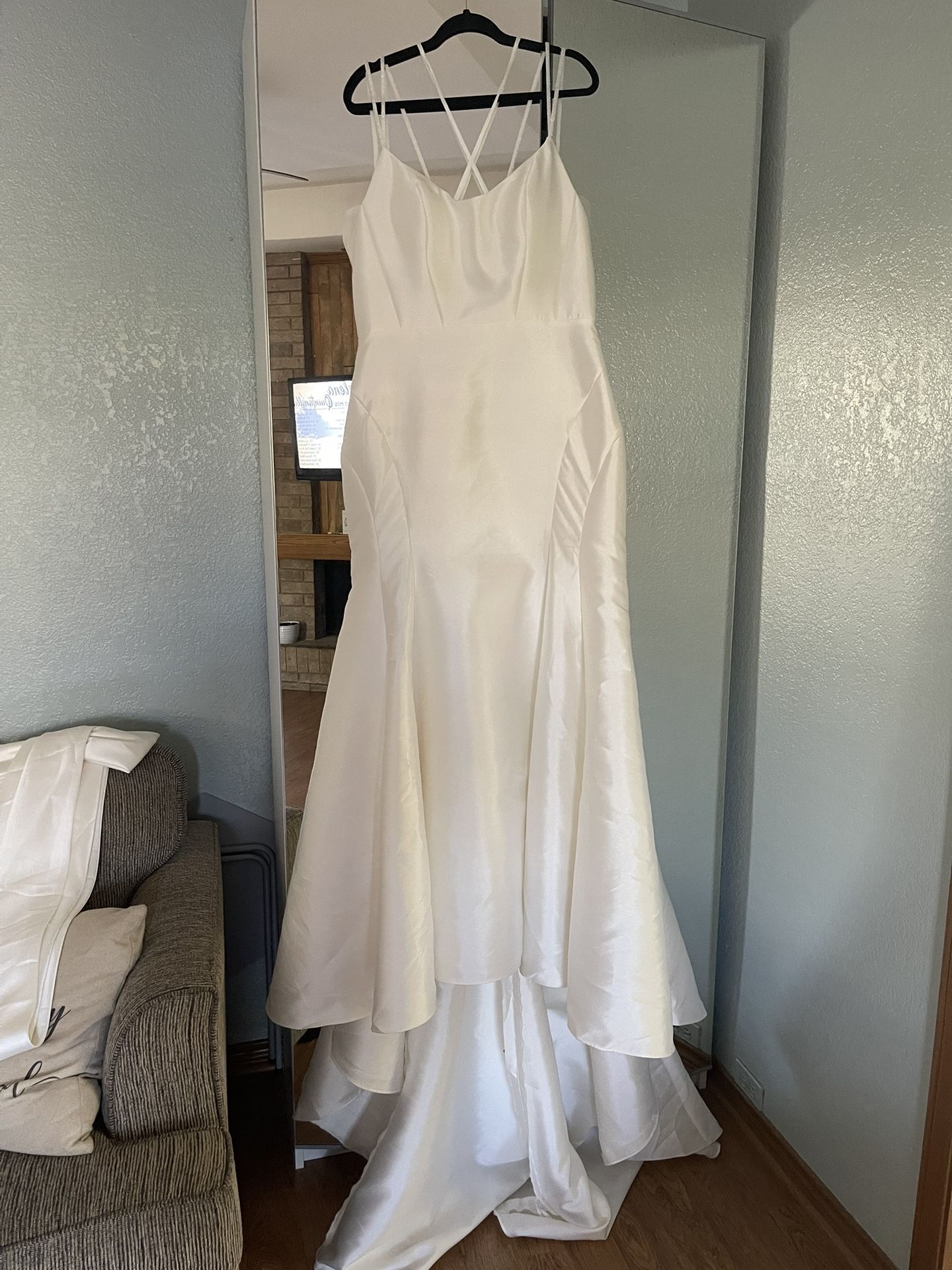 NEW Fit And Flare Wedding Dress Size 20 