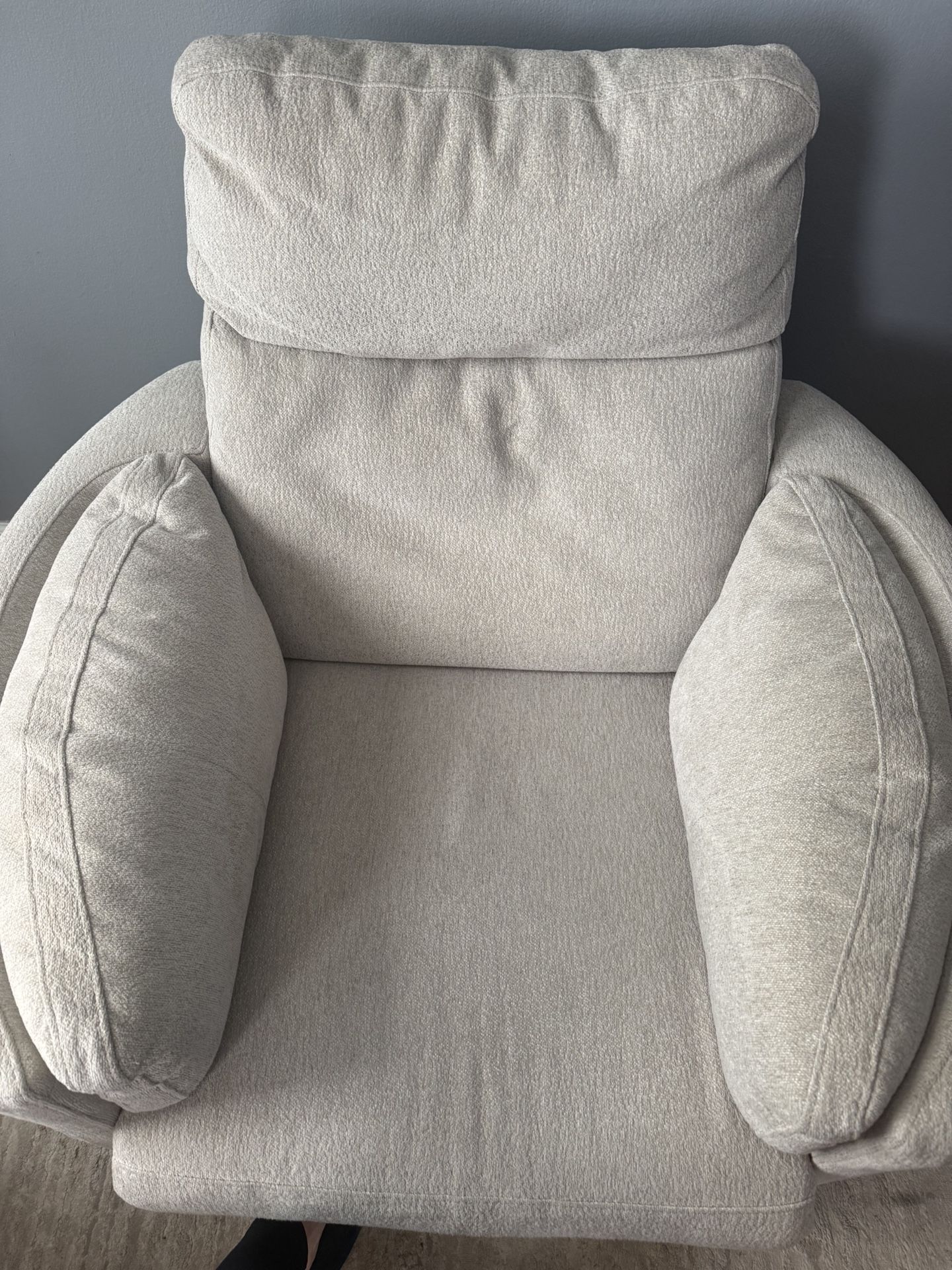 Light Gray Recliner Chair 