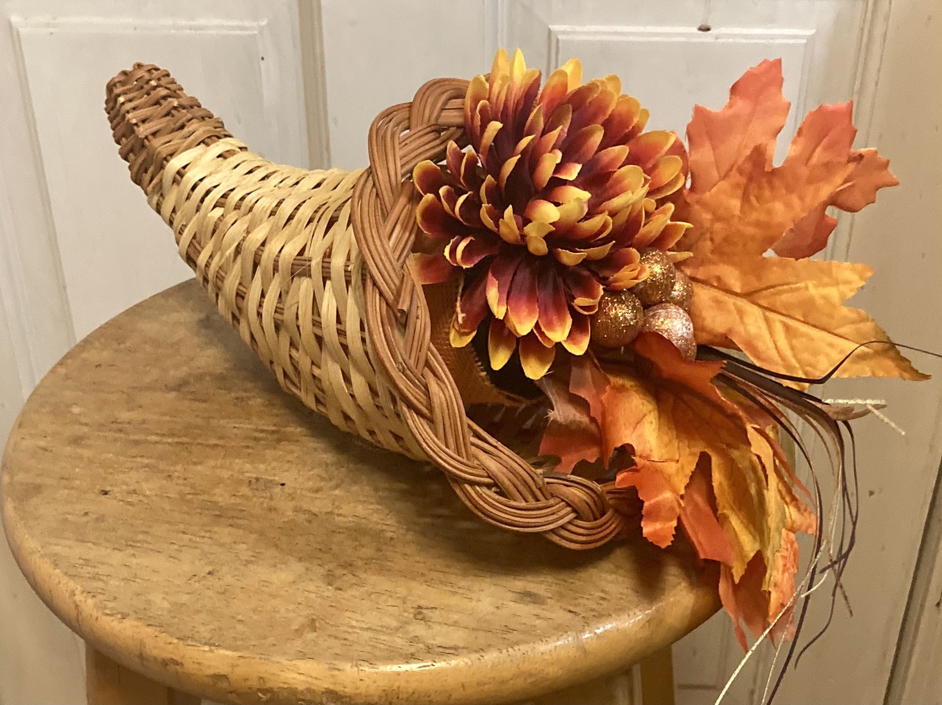Autumn / Thanksgiving Themed Cornucopia Harvest Basket