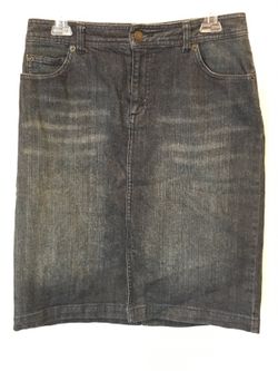 Denim skirt size 6